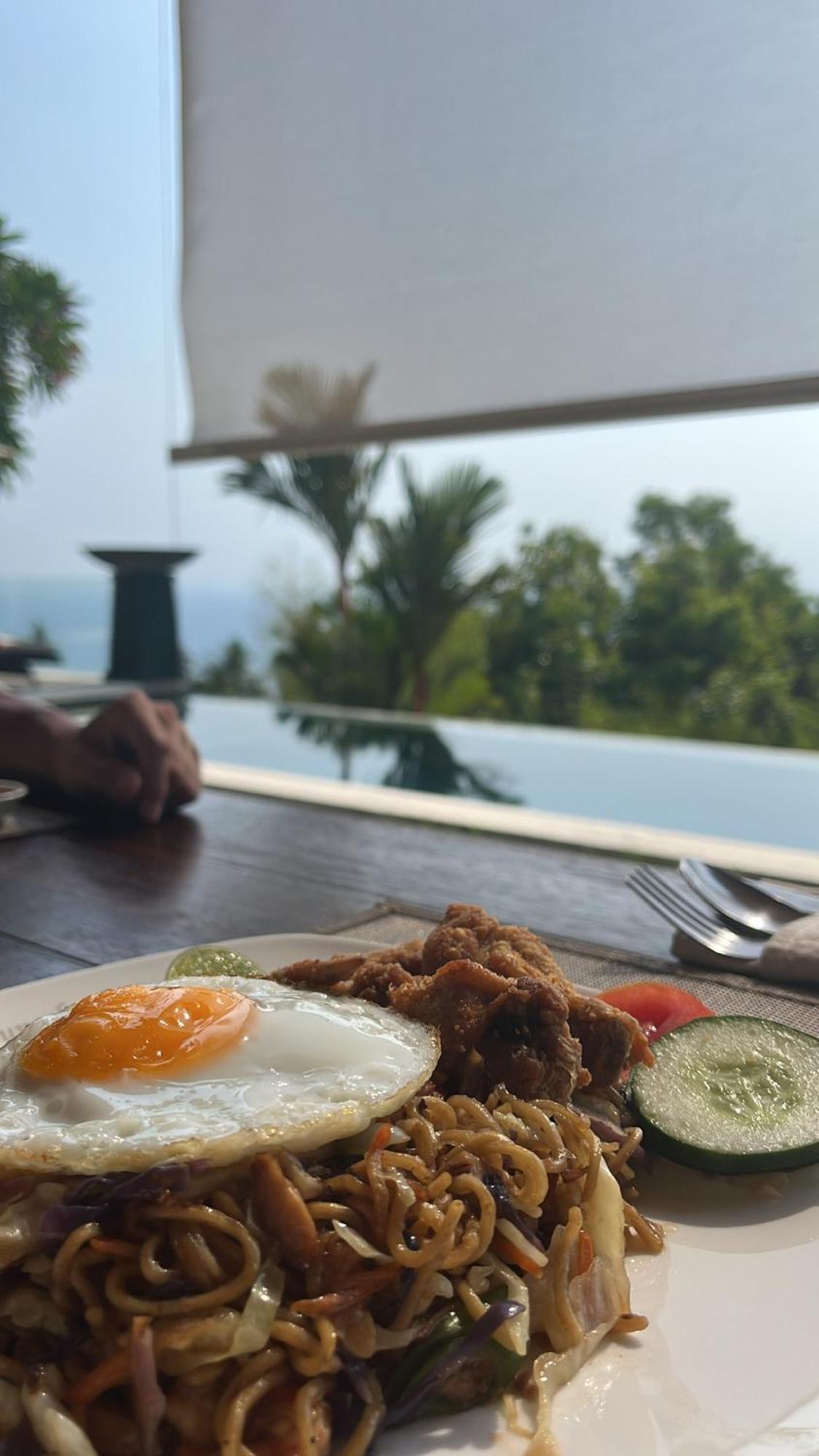 The Puncak Lombok Hotel Senggigi Exterior photo
